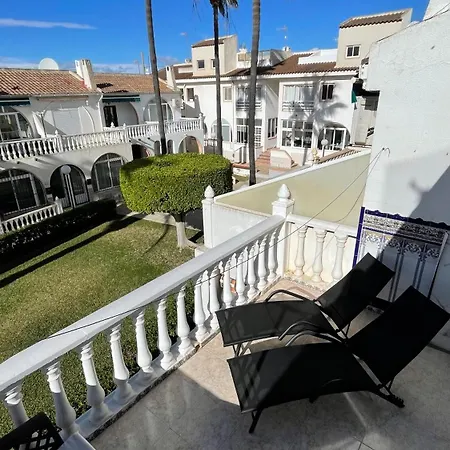 Casa De La Luna Torrevieja Holiday home *